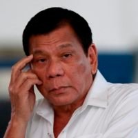Russland liefert Waffen und Militärfahrzeuge an Präsident Duterte auf den Philippinen