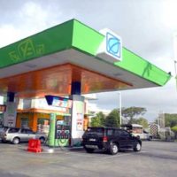 Benzin Company senkt am Tag der königlichen Verbrennung die Kraftstoff Preise