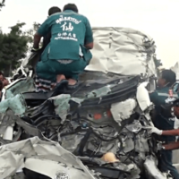 Vier Touristen und eine Thai kommen bei einem Mini Bus Unfall ums Leben
