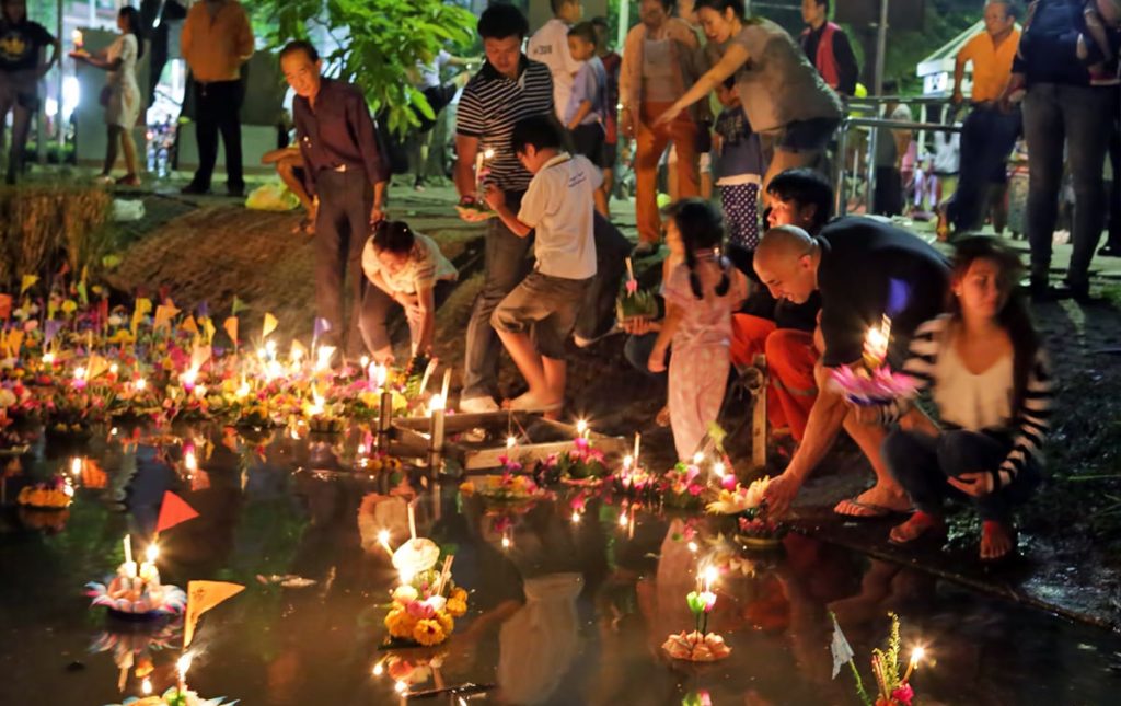Behörden warnen die Öffentlichkeit vor den Gefahren bei Loy Krathong