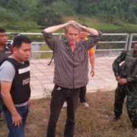 Norweger angeblich von seiner thailändischen Ehefrau und einem Polizeibeamten betrogen und ausgewiesen