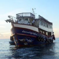 114 russische Touristen von Ausflugsboot gerettet