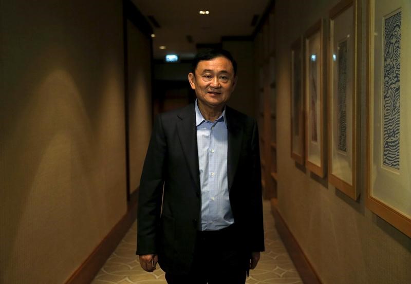 Thaksin fordert die Pheu Thai Partei vor den Wahlen zur Einheit auf