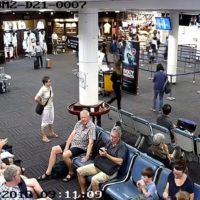 Drei Chinesen klauen einem Dänen am Flughafen Chiang Mai das Gepäck