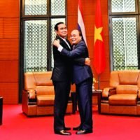 Mekong Gipfel treibt den Investitionsplan weiter voran. ( Foto: Premierminister Prayuth mit seinem vietnamesischen Amtskollegen Nguyen Xuan Phuc. )