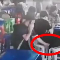 Ausländer beim Diebstahl einer Tasche in Patong gefilmt