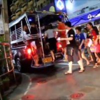 Sind die Polizei und das Militär machtlos gegen die Motorrad Vermieter und die Bahtbus Fahrer in Pattaya?