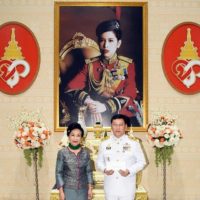 Prinzessin Chulabhorn spendet Geld zur Unterstützung der Such- und Rettungsmannschaften in Chiang Rai