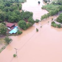 Überschwemmungen führen zu Evakuierungen in Sangkhla Buri