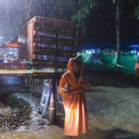 Macht der Regen den Rettern in der Tham Luang Höhle einen Strich durch die Rechnung?