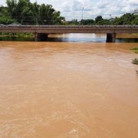 Die Behörden arbeiten landesweit an den Überschwemmungen in den Hochwasserbereichen