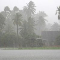Sechs durch Flutkatastrophen geschädigte Provinzen wehren sich jetzt noch zusätzlich gegen den Taifun Mangkhut