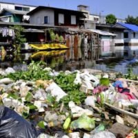 Die Thais beschuldigen die Ausländer für all den Müll und den Dreck an den Stränden