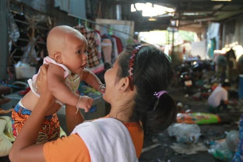 Regierung unterstützt die Kinder von einkommensschwachen Familien mit einer Sozialhilfe von 600 Baht im Monat