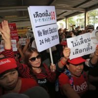 Premierminister Prayuth weigert sich über einen Termin für die Wahl zu sprechen