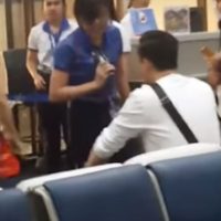 Erneuter Flughafen Ärger mit einem chinesischen Touristen wegen 0,4 kg Übergepäck