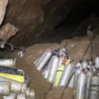 Noch immer befinden sich Teile der Rettungsausrüstung in der Tham Luan Höhle in Chiang Rai