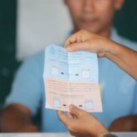 Die Wahlkommission hat in acht Wahllokalen Neuwahlen angeordnet