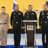 Auf der Liste der Senatoren stehen neben Angehörigen der Streitkräfte auch Angehörige von Junta Führern