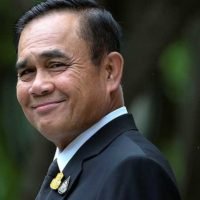 Ministerpräsident Prayuth ist jetzt gleichzeitig auch der Verteidigungsminister im neuen Kabinett