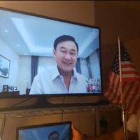Thaksin feiert seinen Geburtstag mit einem Videoanruf und macht die Bangkok Elite für sein Exil verantwortlich