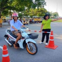 Mindestens 7,7 Millionen Menschen sind in Thailand ohne Führerschein mit dem Motorrad unterwegs