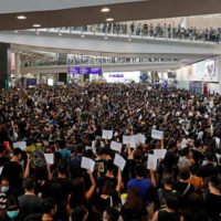 Thai Airways und Thai Air Asia haben am Montag ihre Linienflüge nach Hongkong annulliert.