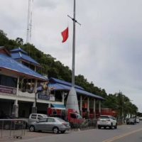 Kleine Boote, Jet-Skis und Schnellboote werden davor gewarnt, die Küste von Pattaya zu verlassen