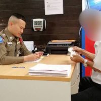 Der Polizeichef kümmert sich um jeden Touristen, der nach Thailand kommt