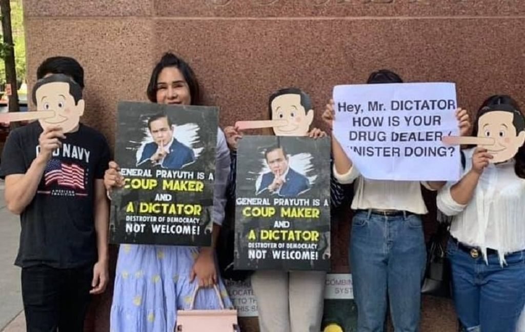 Demonstranten für Demokratie protestieren gegen Prayuth in New York