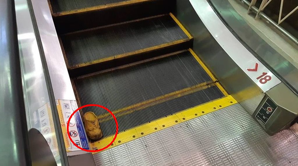Ein Kind verliert fast seinen Fuß an einer Rolltreppe