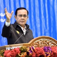 Prayuth hat die Mitglieder des Wirtschaftskabinetts aufgefordert, die Pläne zu ändern und die Arbeitslosenkrise zu bewältigen