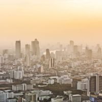 Die Palang Pracharath Partei will die Nutzung von Fahrzeugen einschränken, um die Umweltverschmutzung zu bekämpfen