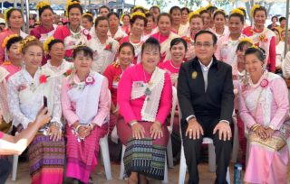 Prayuth verspricht den Menschen in Phayao die Dürre zu lindern