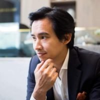 Pita Limjaroenrat wird der neue Anführer der Reinkarnation der Future Forward Partei