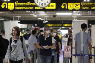 Neue Flugregeln sorgen bei Thailändern in Übersee, die nach Hause fliegen wollen, für Verwirrung