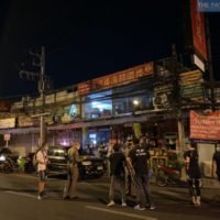 Die Polizei von Pattaya sprengt ein illegales chinesisches Casino während der Ausgangssperre