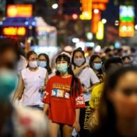 Die Fehlinformationen über das Coronavirus schüren in Asien die Angst