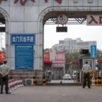 China befürchtet eine „zweite Welle“, nachdem ein neuer Ausbruch in einem Vorort von Peking gemeldet wurde