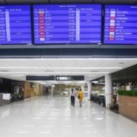 Die Regierung erwägt, die Einreisebeschränkungen für ausländische Besucher möglicherweise zu lockern