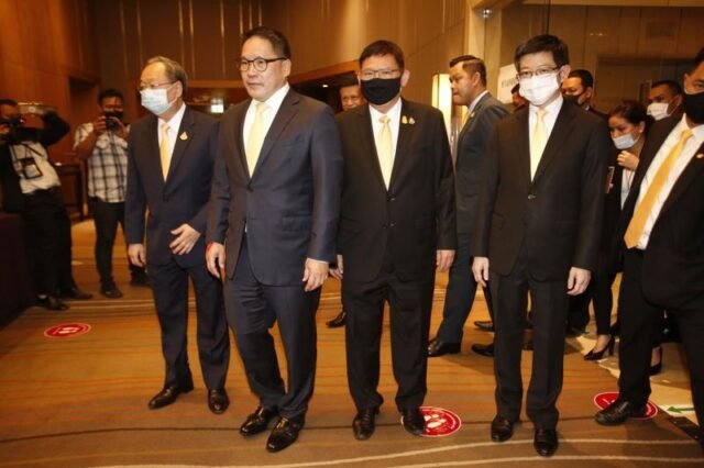 Droht Thailand Eine Kabinettsumbildung ThailandTIP