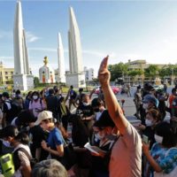 Akademiker unterstützen die politischen Proteste der Studenten