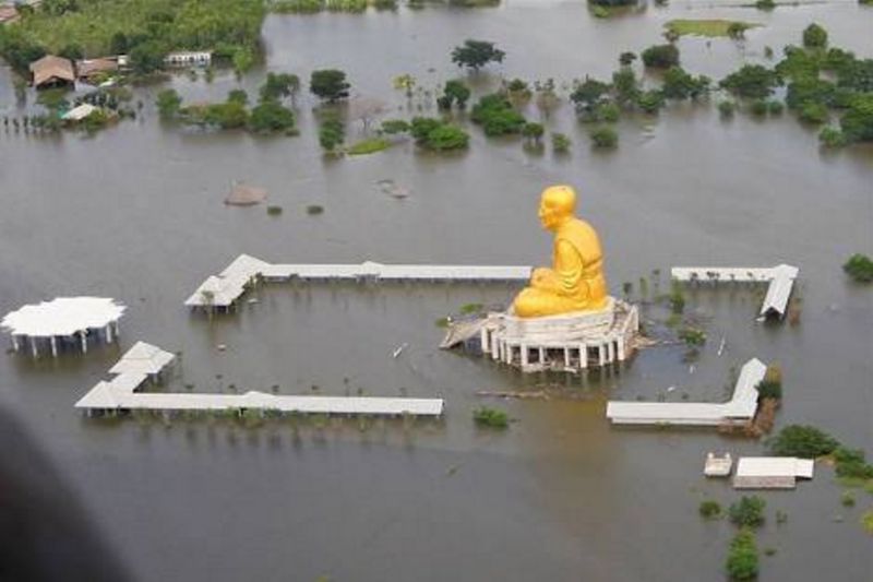 In Sukhothai und Phitsanulok sind mindestens 125.000 Rai Ackerland und Wohngebiete überflutet