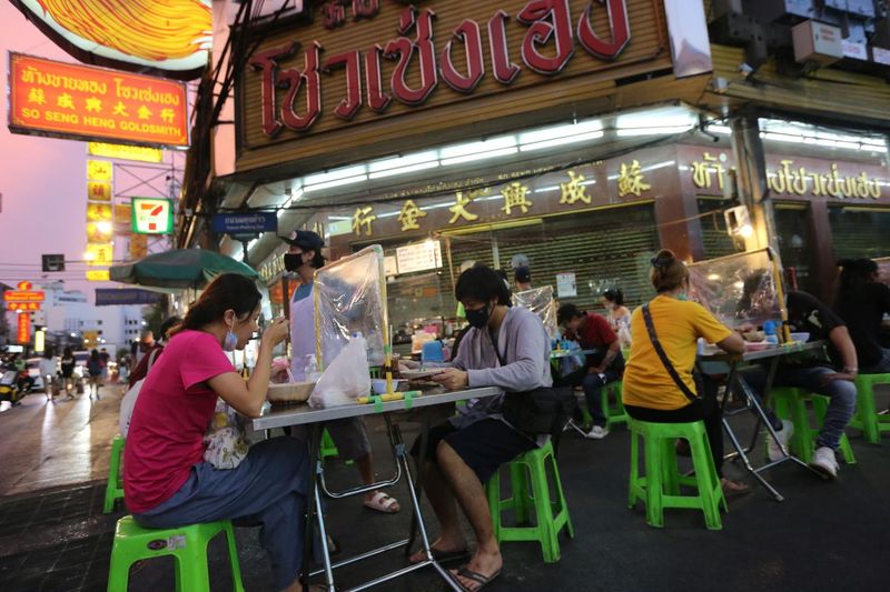 Das Finanzministerium stellt die Einzelheiten des 3.000 Baht Bargeld Auszahlungs-Programm fertig