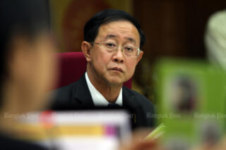 Prayuth lobt den neuen Finanzminister Arkhom Termpittayapaisith