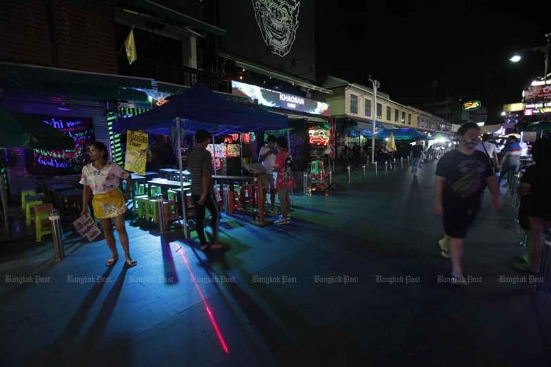 Die Khao San Road wird für Einheimische und Expats wiedereröffnet