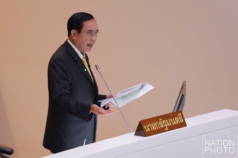 Prayuth besteht darauf, dass er nicht zurücktreten wird und sagt, dass er das Land während der Krise nicht verlassen wird