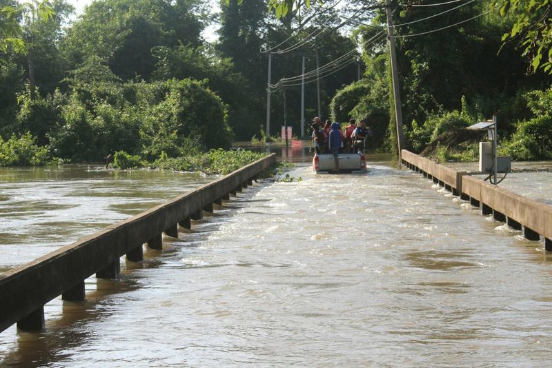 Geschäftsviertel in Nakhon Ratchasima entkommen den schlimmsten Überschwemmungen