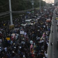 Prayuth lehnt es ab, das Kriegsrecht zur Unterdrückung der Demonstranten anzuwenden
