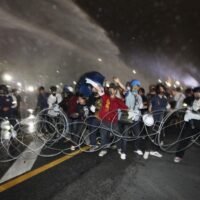 Der Marsch zum Palast wurde hässlich